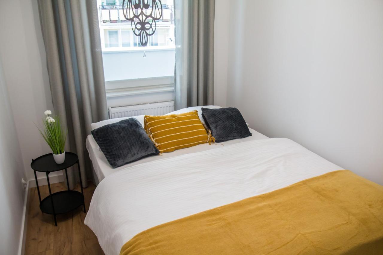D&M Apartament Torun Bagian luar foto